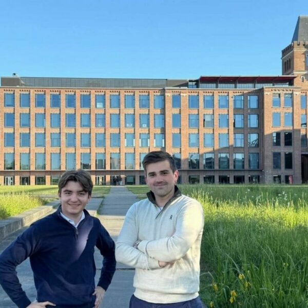 Un étudiant entrepreneur CESI réinvente l’accueil téléphonique