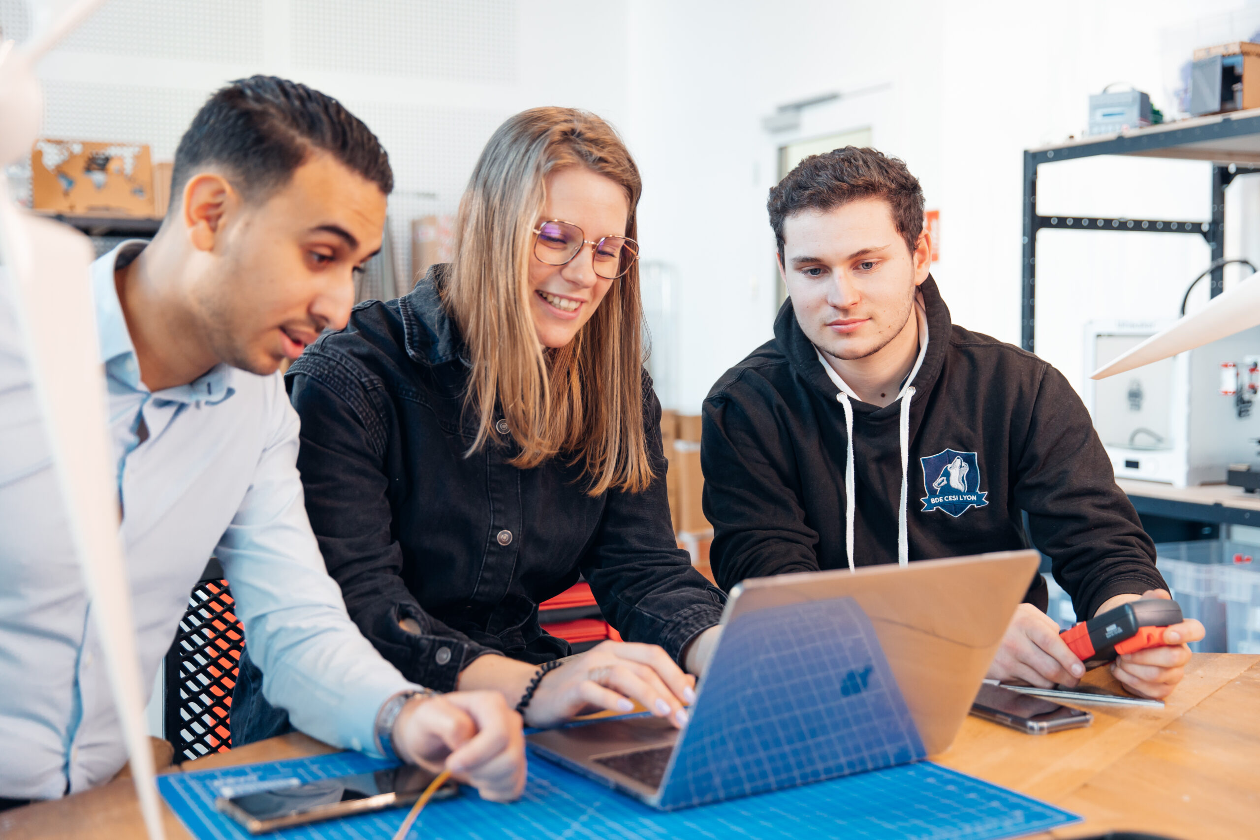 Choisir entre une école d’ingénieur généraliste ou spécialisée ?